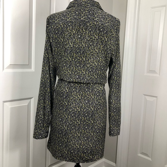 GAP Silky Button-Down Shirt Dress w/Pockets - Picture 4 of 12